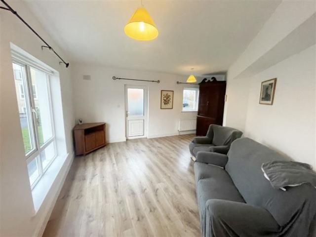 House to rent in Moneygold, Connacht