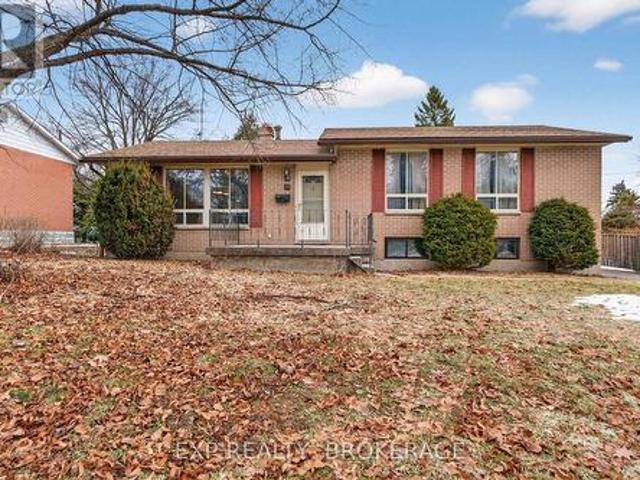 House for sale in Brockville, Ontario