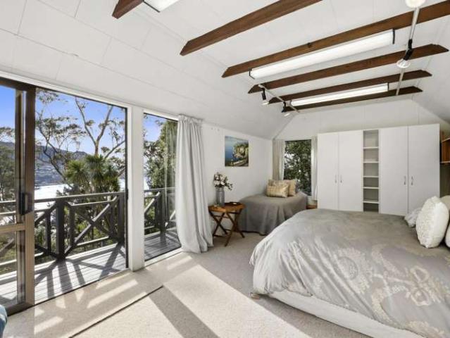 House for sale in Otakou
