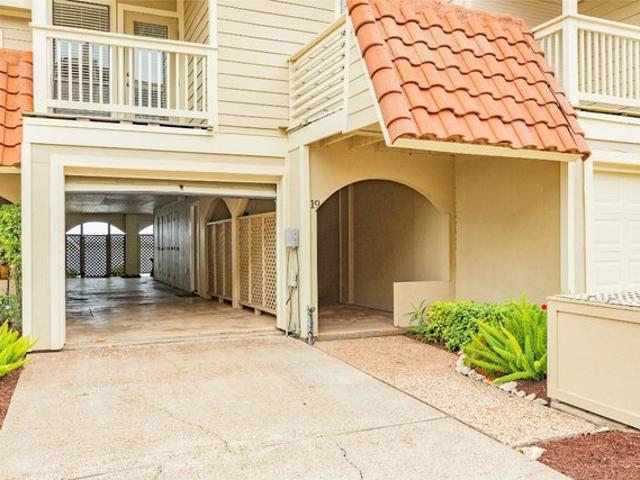 Townhouse for sale in Galveston, Texas