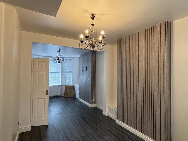 Townhouse to rent in Mountcollyer, Belfast