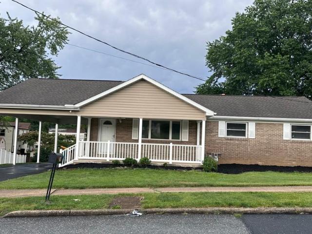 House for sale in Cumberland, Pennsylvania