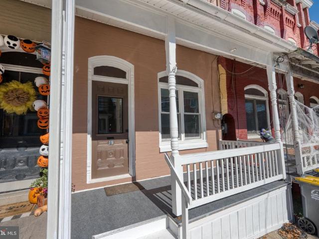 Townhouse for sale in Womelsdorf, Berks County