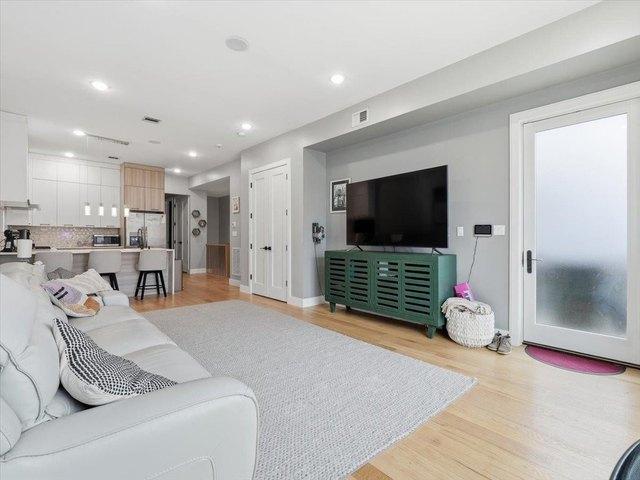 Condo for sale in Hudson, New Jersey