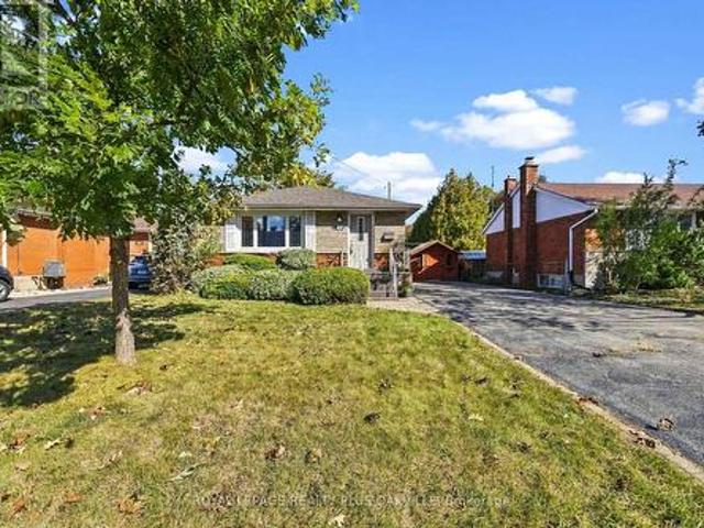 House for sale in Huntington, Hamilton