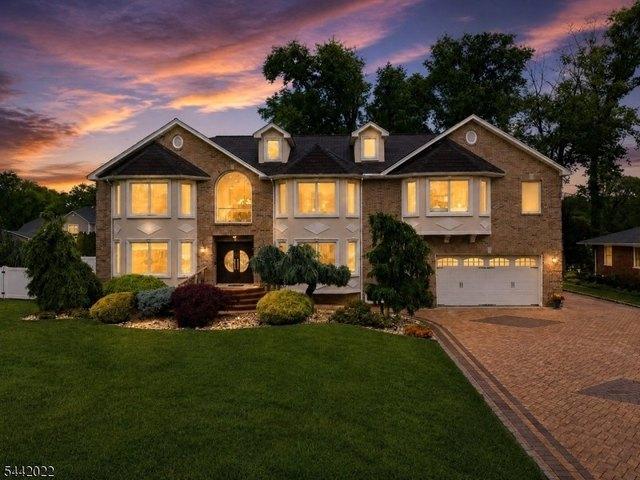 House for sale in Clark, New Jersey