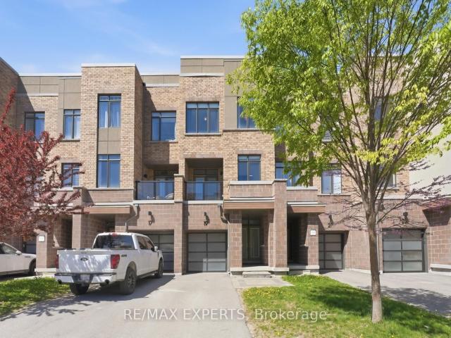 Townhouse for sale in Woburn, Ontario