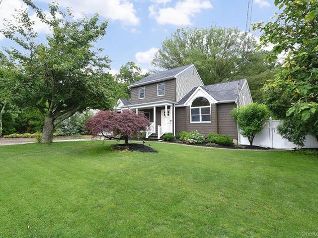 House for sale in Centereach, New York