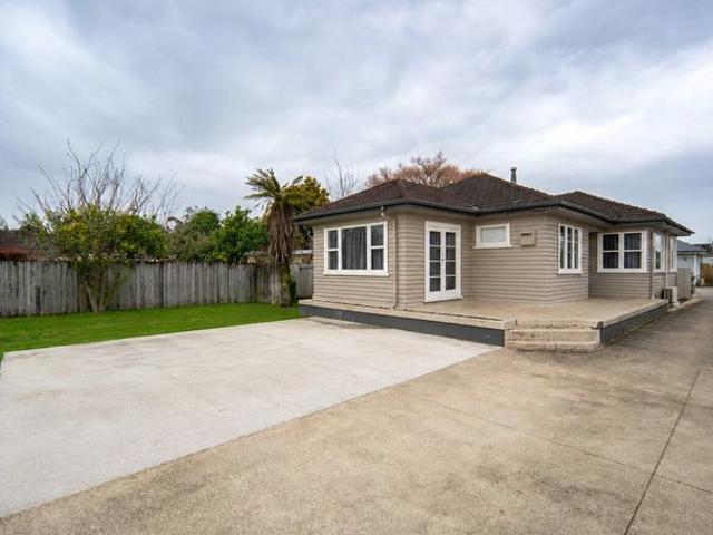 House for rent in Hamilton East, Hamilton City