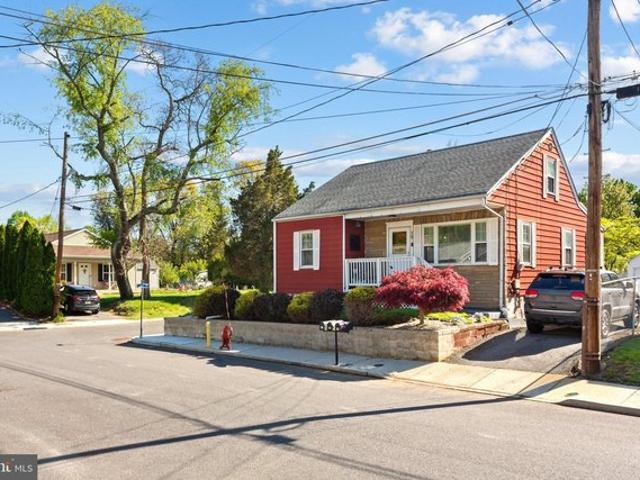 House for sale in Wrightstown, New Jersey