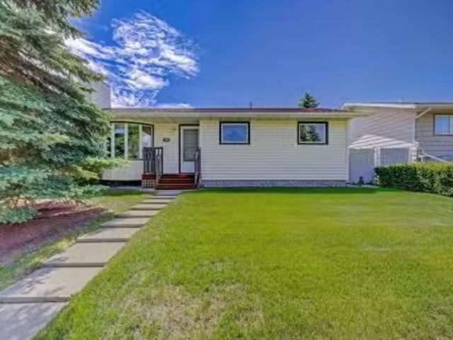 House for sale in Stony Plain