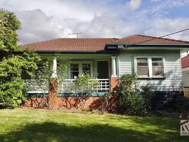 House for rent in Mont Albert