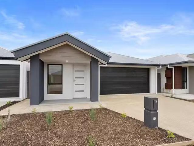 House for rent in Cockburn, Western Australia