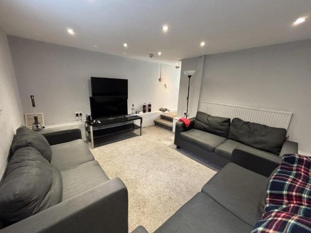 House for rent in Headingley Hill, Headingley