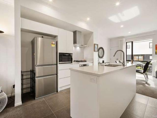 Townhouse for sale in Paremoremo, Oroua County