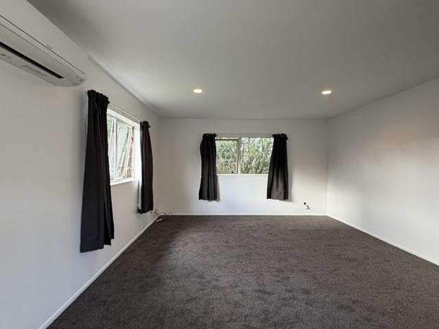 House for rent in Oratia, Oroua County