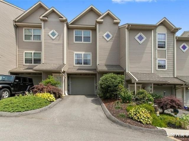 Townhouse for sale in New London, Connecticut