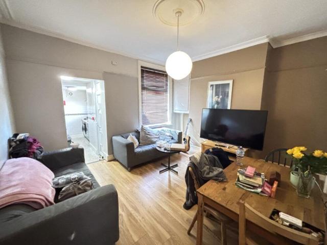 House for rent in Hyde Park, West Yorkshire