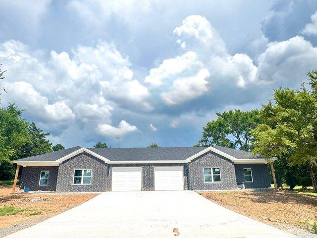 House for sale in Ark