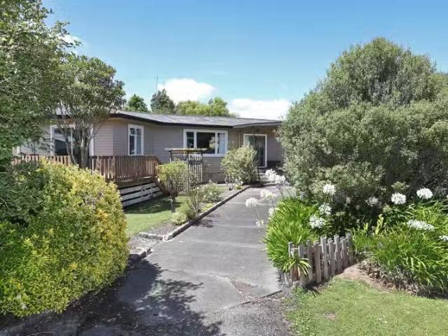 House for sale in Halcombe