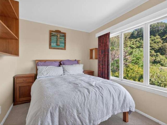 House for sale in Days Bay, Wellington