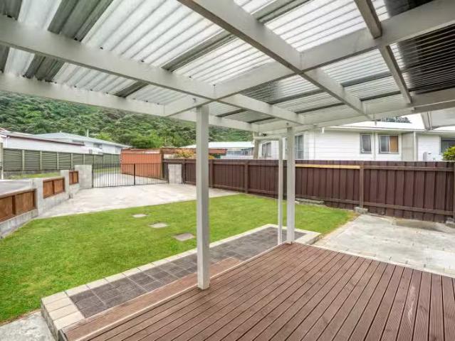 House for sale in Days Bay, Wellington
