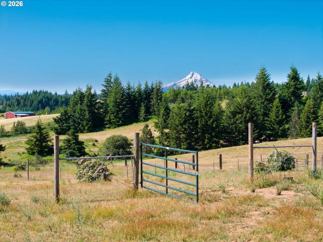 House for sale in White Salmon, Washington