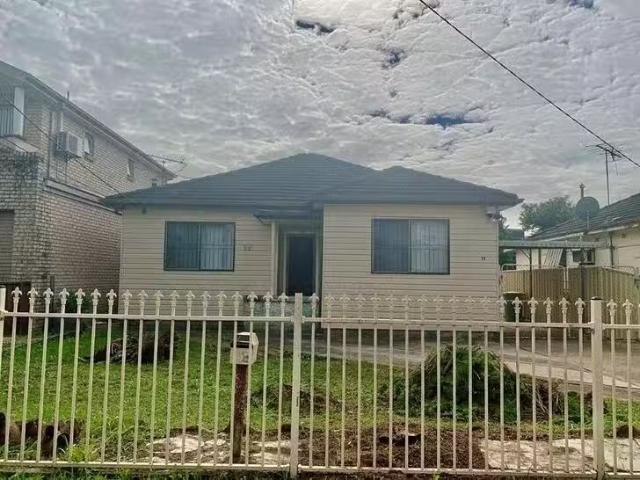 House for rent in Canley Heights, New South Wales