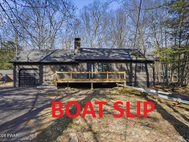 House for sale in Lakeville, Pennsylvania