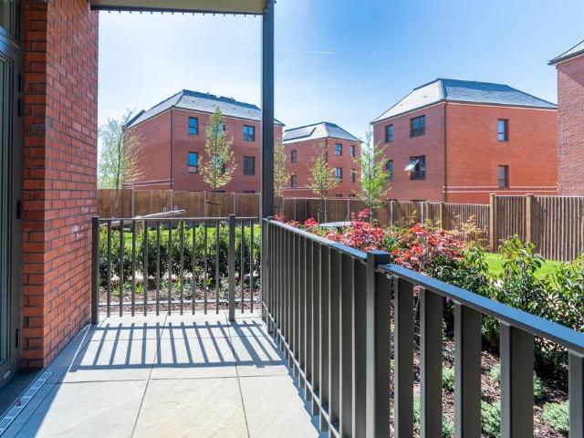 Apartment for rent in London Borough of Merton, Collier's Wood