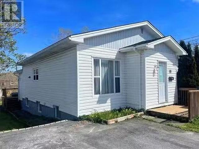 House for sale in Corner Brook, Newfoundland And Labrador