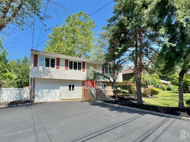 House for sale in Edison, New Jersey