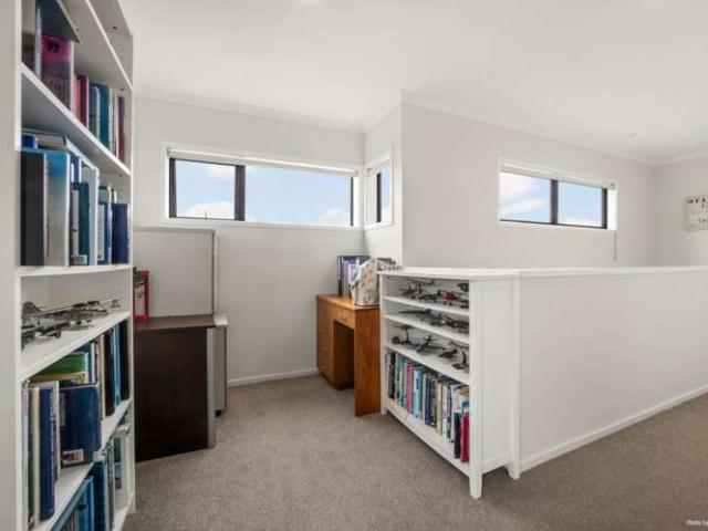 House for sale in Paremoremo