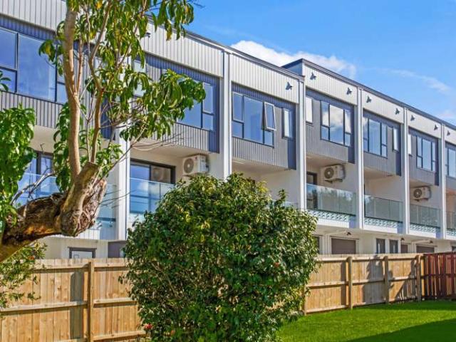 Townhouse for sale in Mount Wellington
