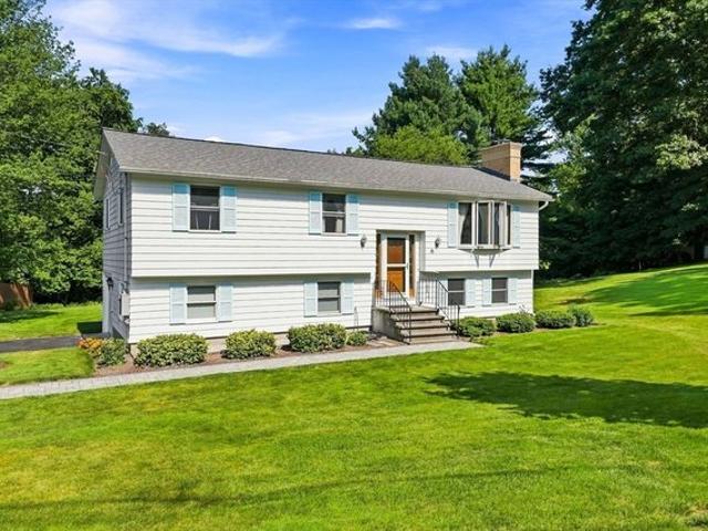 House for sale in Chelmsford, Massachusetts