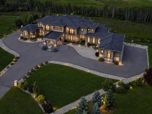 House for sale in Alberta