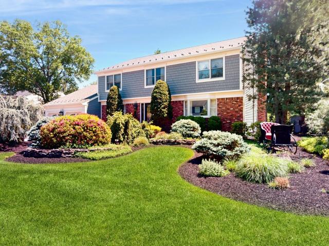 House for sale in Mahwah