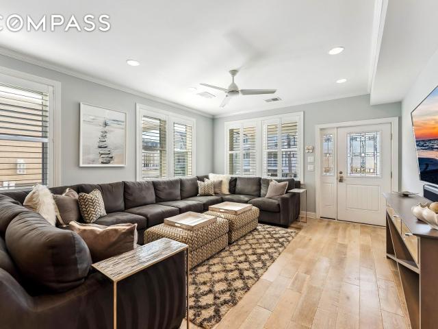 Townhouse for sale in Margate City