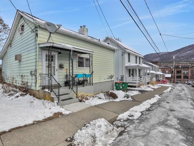 House for sale in City of Beacon, Dutchess County