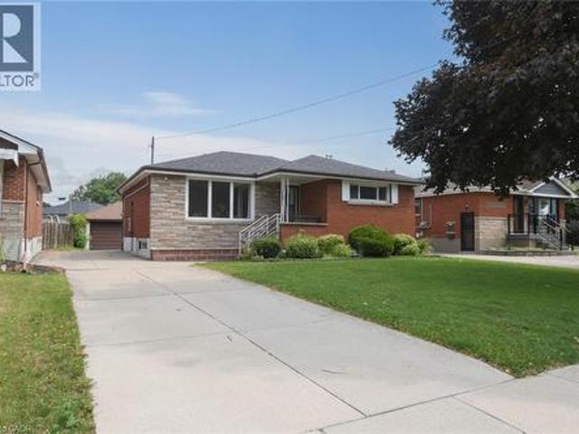 House for sale in Ancaster, Ontario