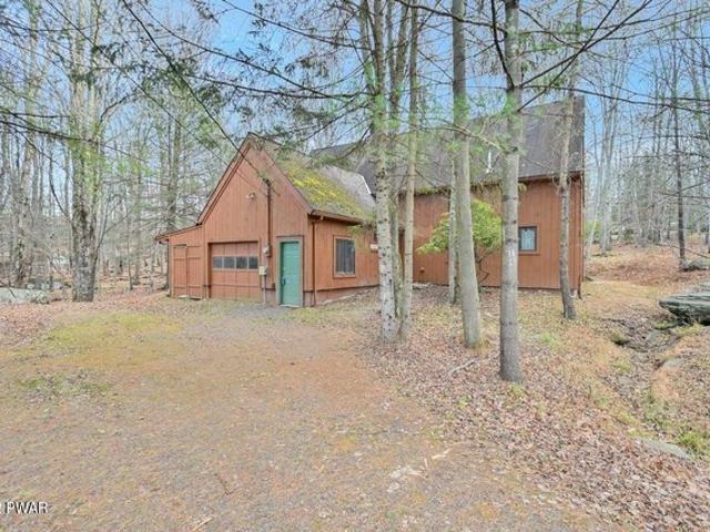 House for sale in Lake Ariel, Pennsylvania