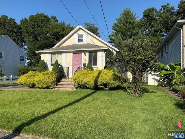 House for rent in Dumont