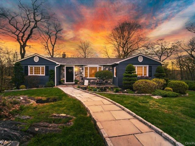 House for sale in Baldwin Place, New York