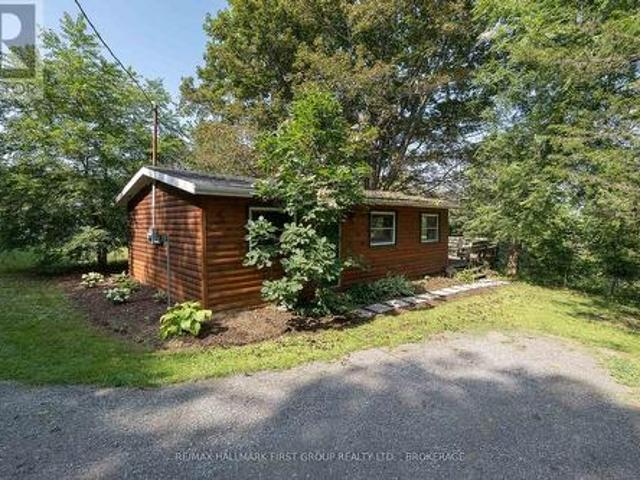House for sale in Ontario