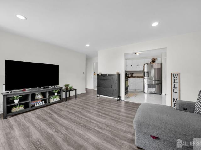 Condo for sale in North Brunswick, New Jersey