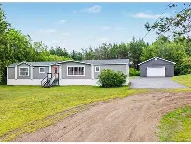 House for sale in Coal Creek, New Brunswick