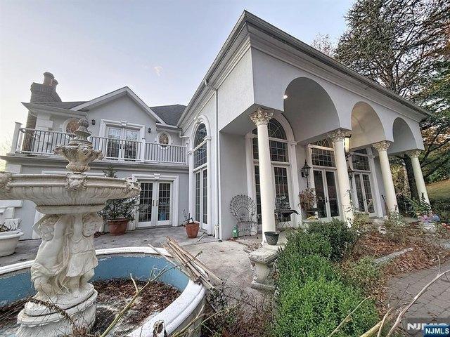House for sale in Saddle River, New Jersey