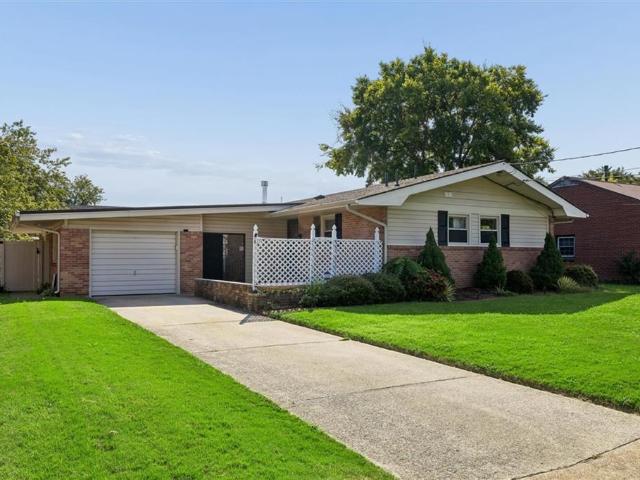 Townhouse for sale in West Hampton, Hampton