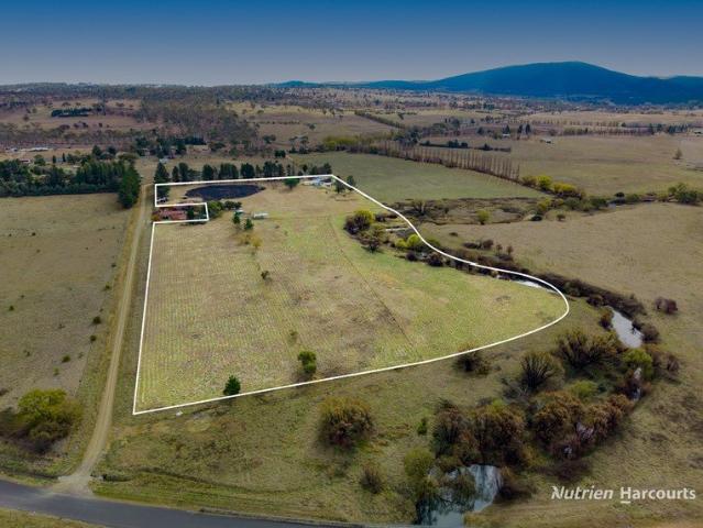 Cottage for sale in Abington, New South Wales
