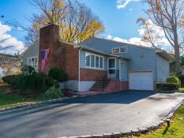 House for rent in Levittown